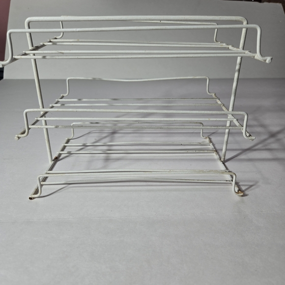 White Metal Wire Rack - Picture 4 of 5